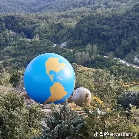 Glicine Con Piscina E Camino Ad Apecchio, Marche *