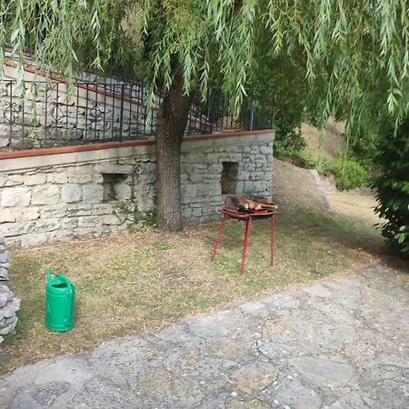 Glicine Con Piscina E Camino Ad Apecchio, Marche Villa