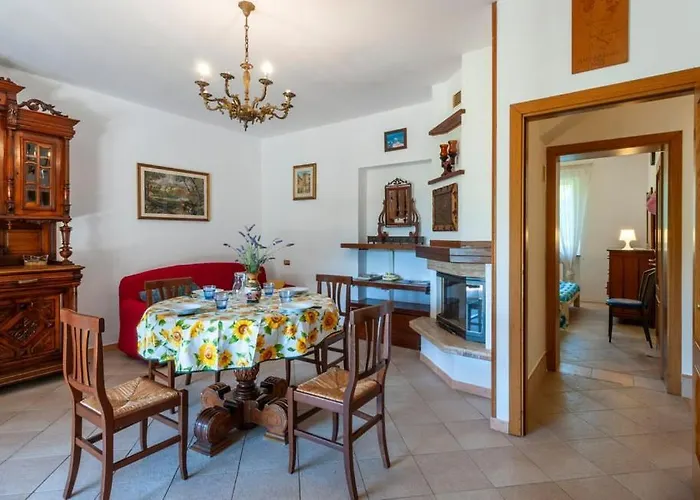 Glicine Con Piscina E Camino Ad Apecchio, Marche Villa Apecchio