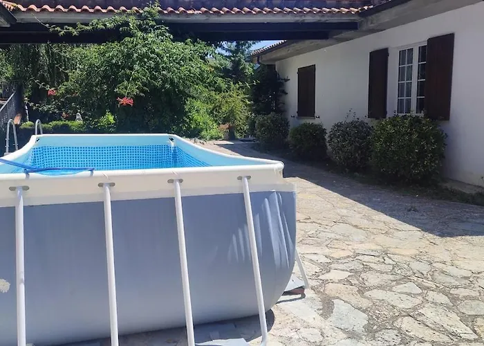 Glicine Con Piscina E Camino Ad Apecchio, Marche Villa