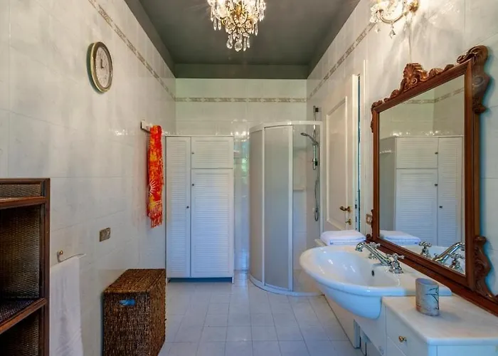 Glicine Con Piscina E Camino Ad Apecchio, Marche Apecchio