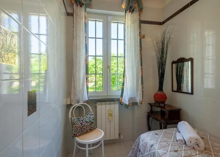 Glicine Con Piscina E Camino Ad Apecchio, Marche