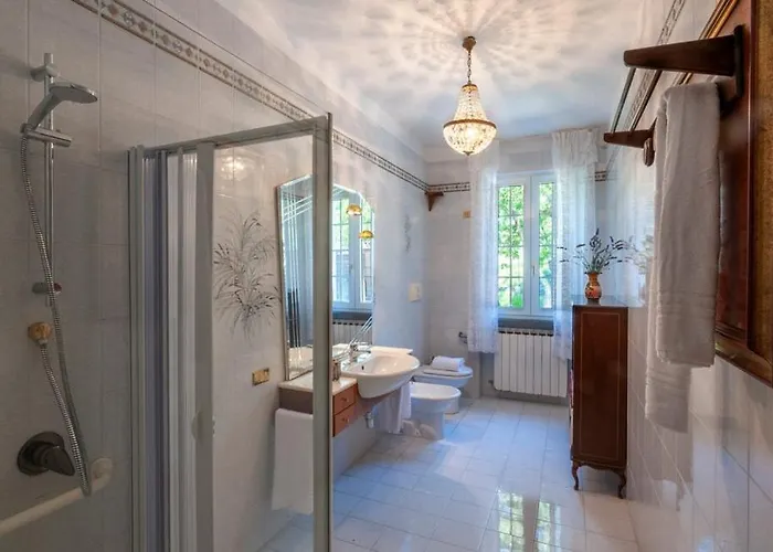 Glicine Con Piscina E Camino Ad Apecchio, Marche Apecchio